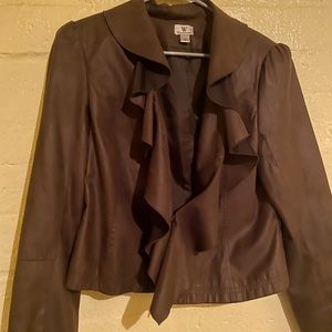 Cute brown Worthington top, will go cute with Jeans and boots!